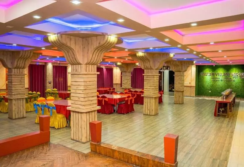 هتل Gautam Village Resort