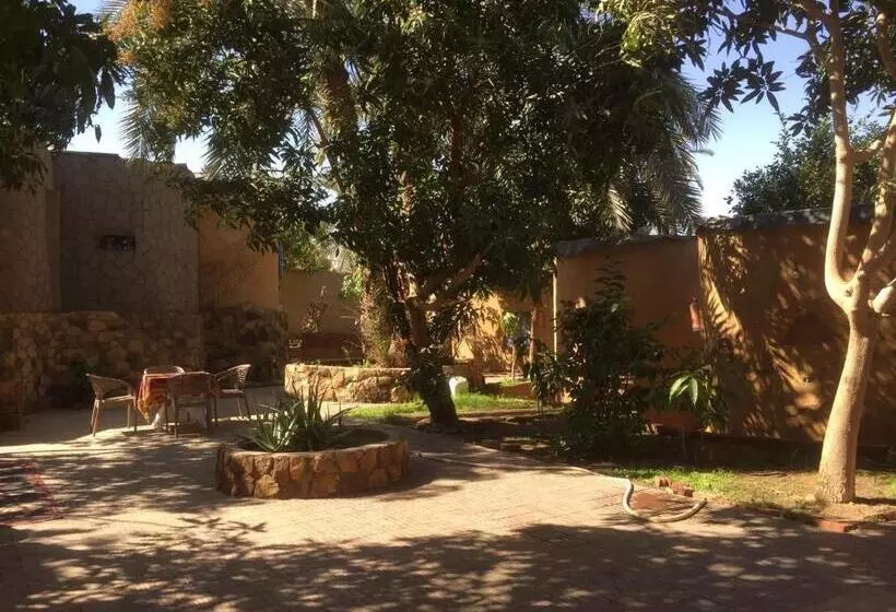 هتل New Oasis