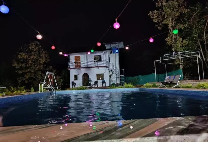 ホテル The Meera Farm