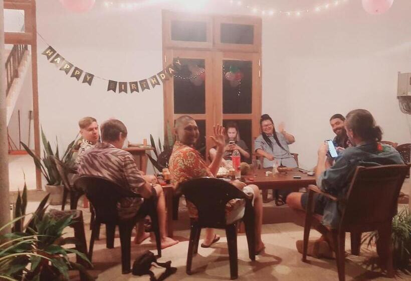 بنسيون King S Cave