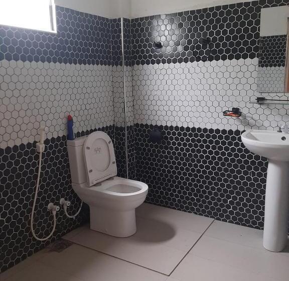 بنسيون King S Cave