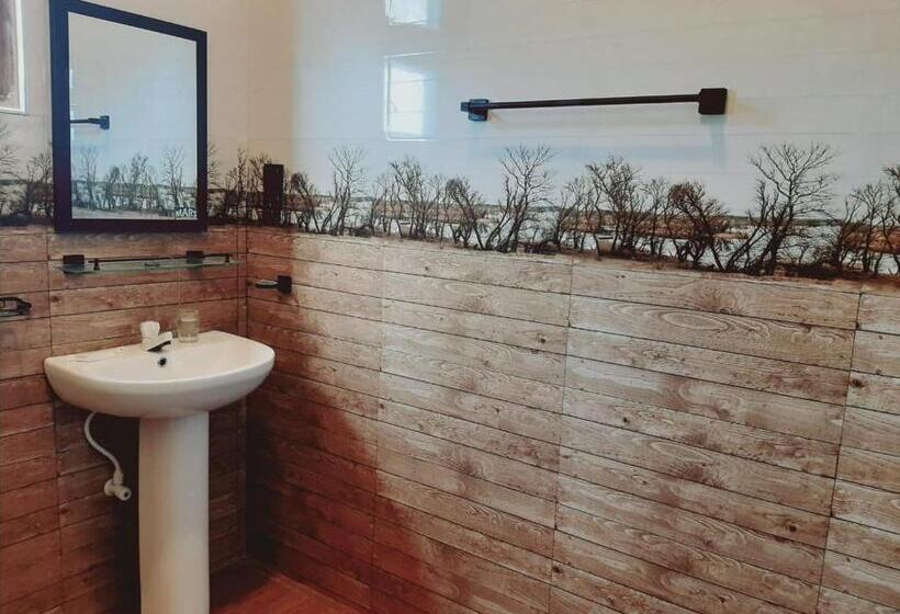 بنسيون King S Cave