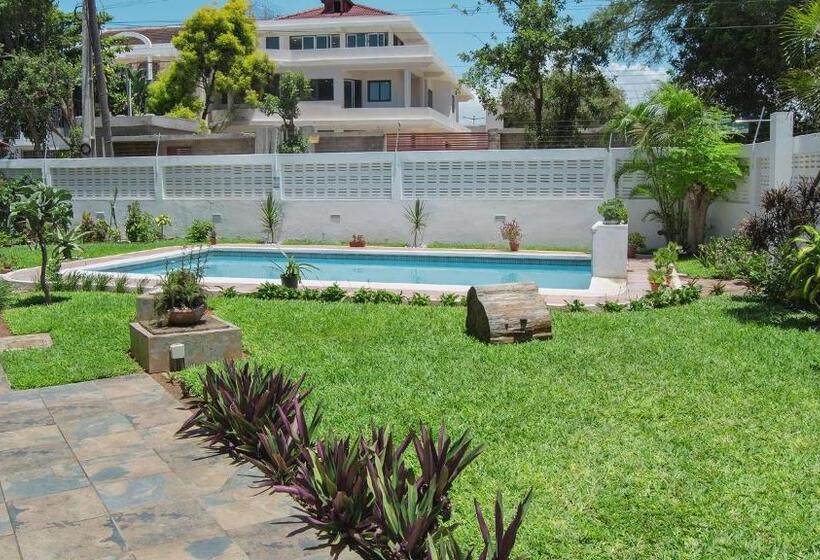 پانسیون Kutenga Guest House