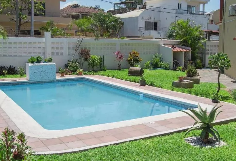پانسیون Kutenga Guest House