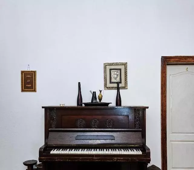 Majatalo Leana Hub Guest House