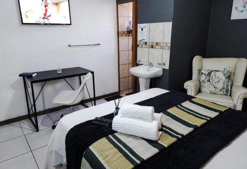 بنسيون Leana Hub Guest House