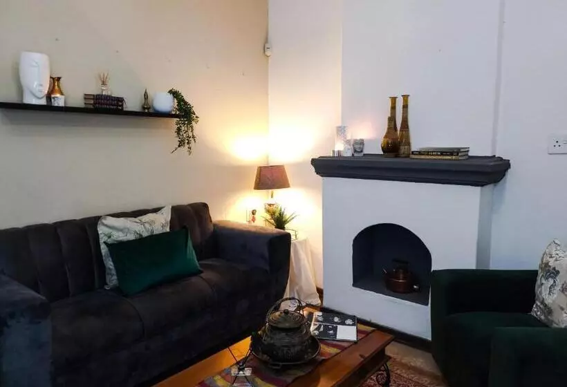 Majatalo Leana Hub Guest House