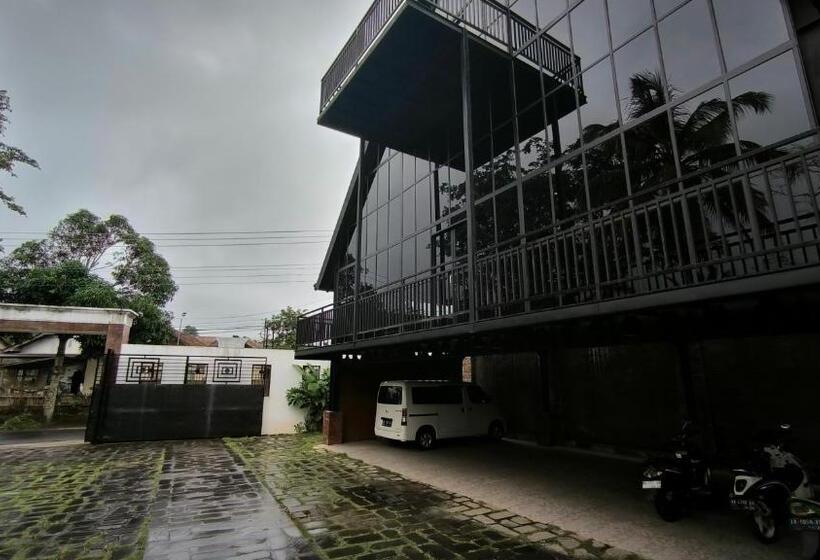 Sobo Joglo Jawi Guesthouse By Cocotel