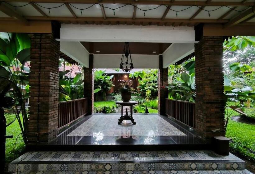 Sobo Joglo Jawi Guesthouse By Cocotel