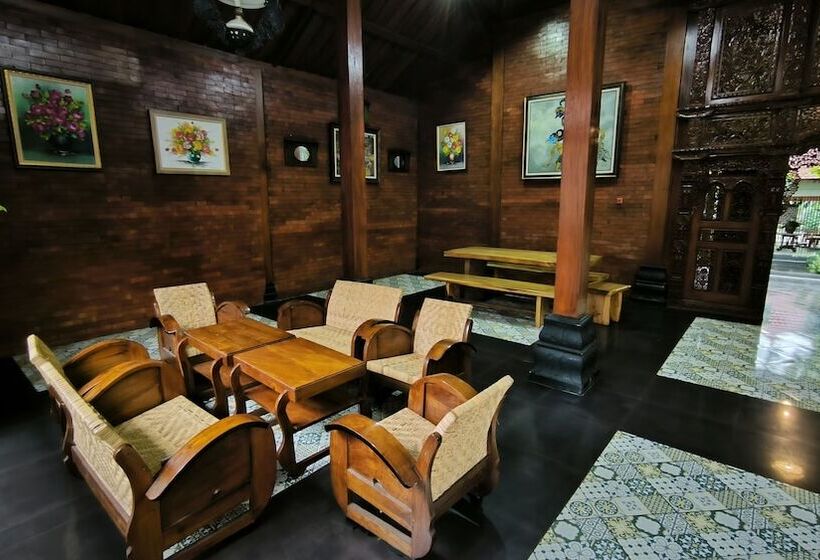 Sobo Joglo Jawi Guesthouse By Cocotel