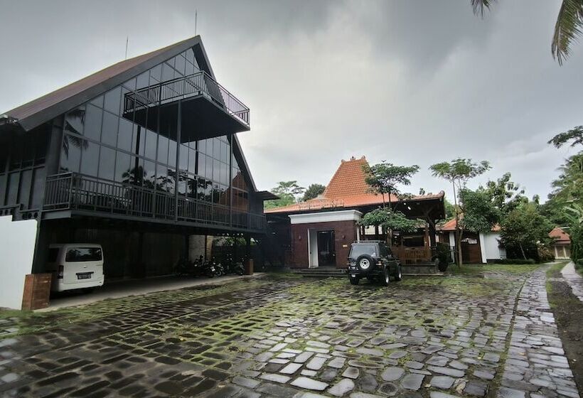 Sobo Joglo Jawi Guesthouse By Cocotel