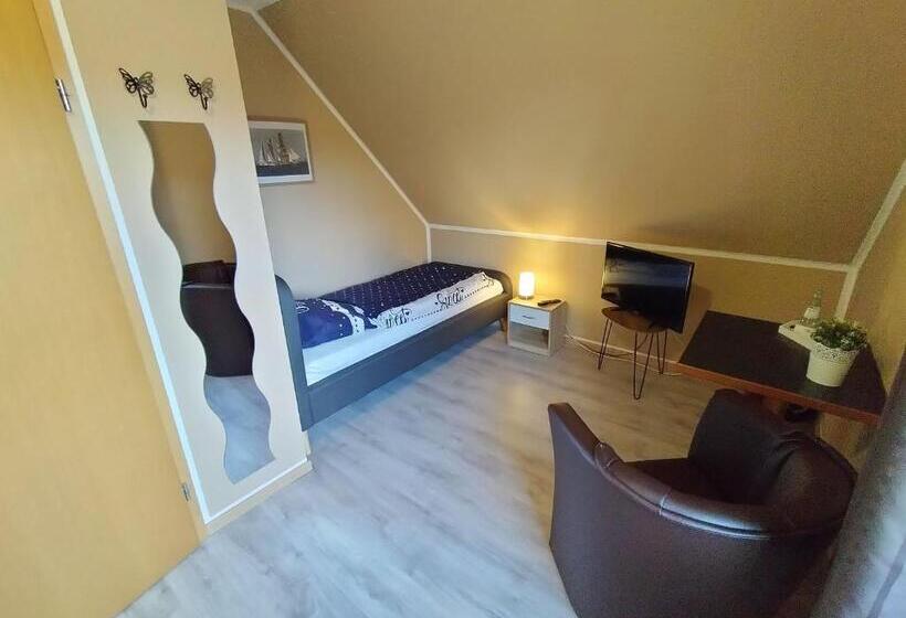 فندق صغير Gasthof Zu Den Linden 61225