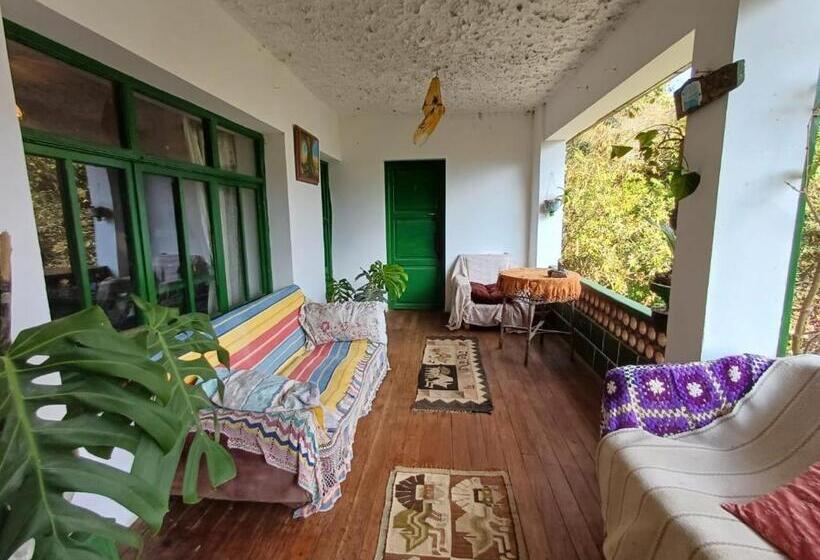 تختخواب و صبحانه Country House Chulumani