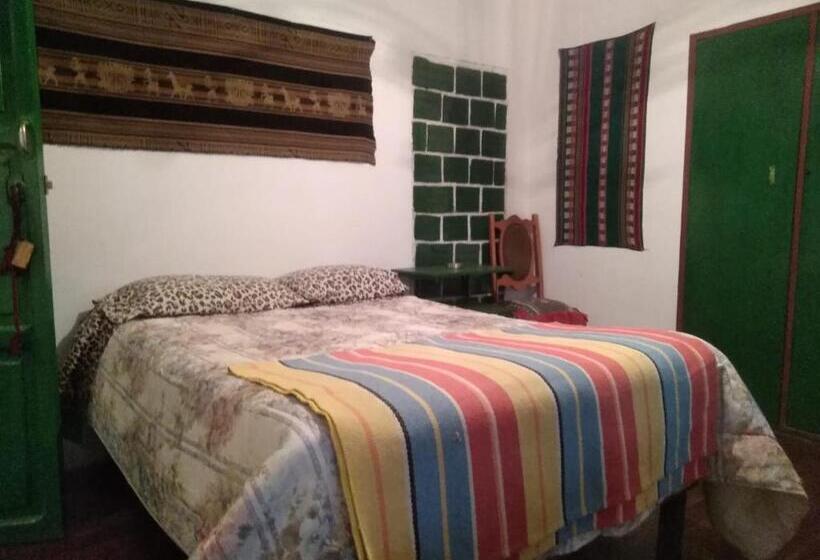 تختخواب و صبحانه Country House Chulumani