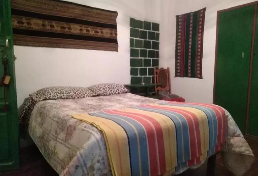 تختخواب و صبحانه Country House Chulumani