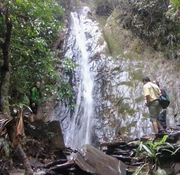 تختخواب و صبحانه Country House Chulumani