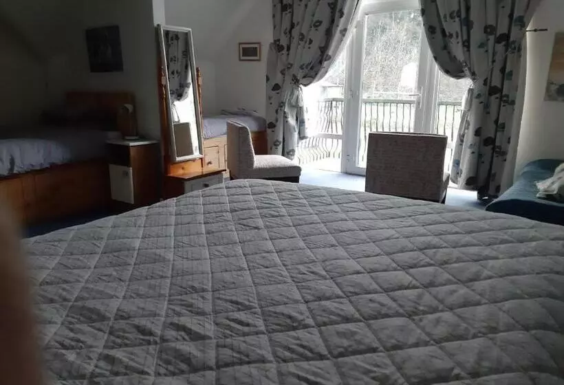 Aamiaismajoitus (B&B) Kyleard Ryan