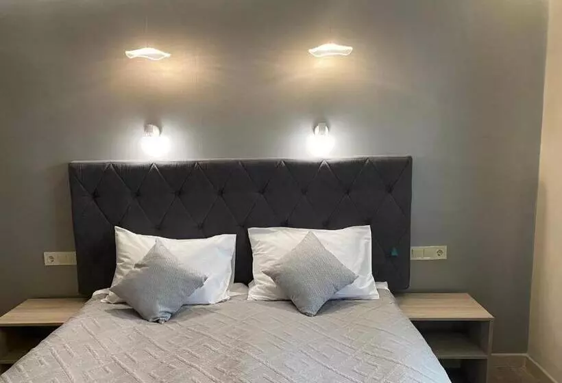 Hotelli покрит мост