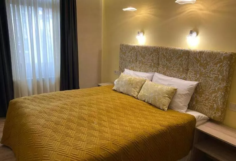 Hotelli покрит мост