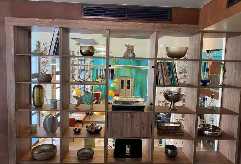 Hotelli покрит мост