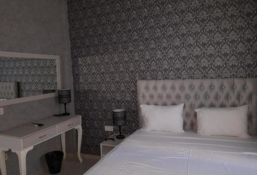 فندق şeri̇fe Hanim Konagi