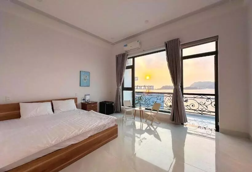 هتل Hostel Tom House