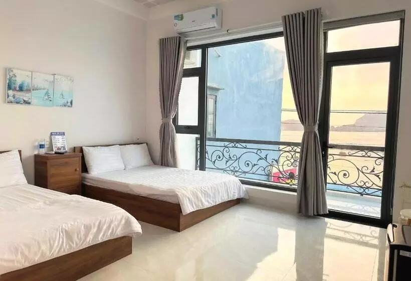 هتل Hostel Tom House