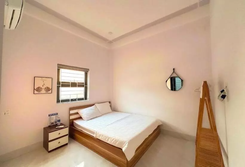هتل Hostel Tom House