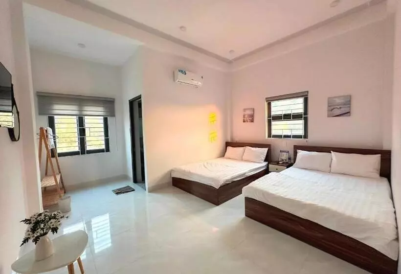 هتل Hostel Tom House