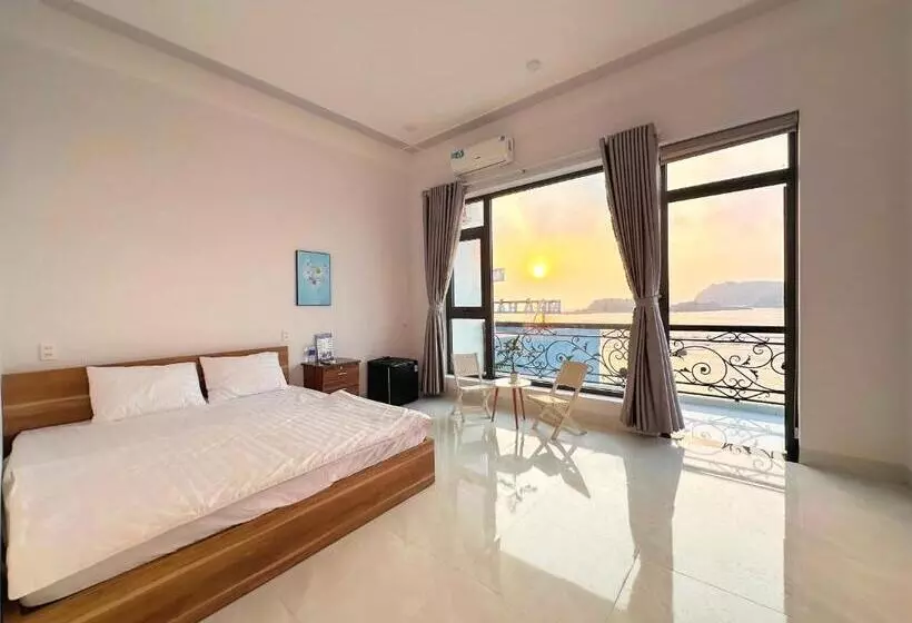 هتل Hostel Tom House