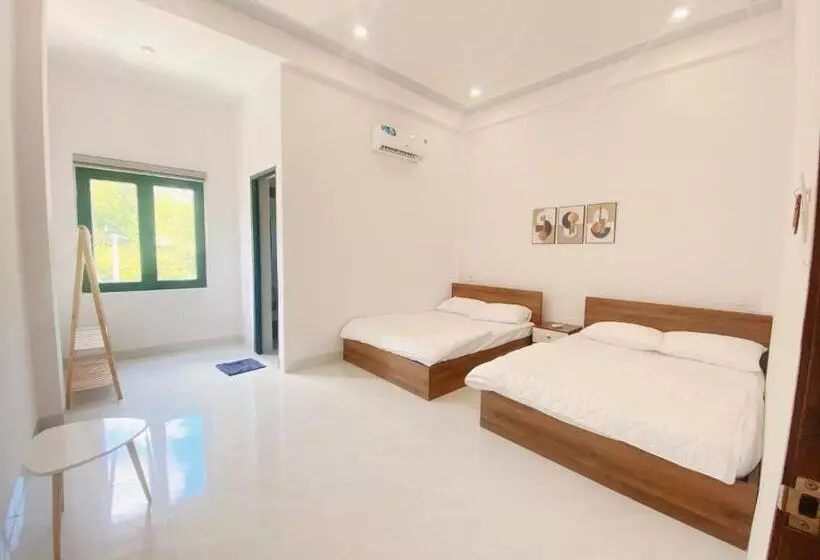 هتل Hostel Tom House