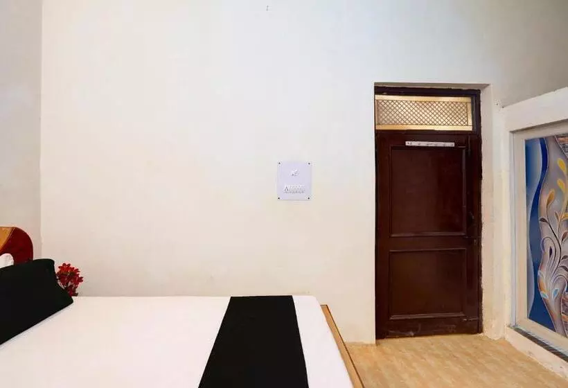 Hotelli Oyo Unique Guest House