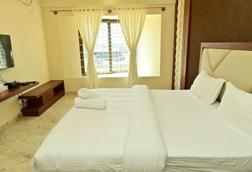 Hotel Downtown Pr Groups Raashi Residency