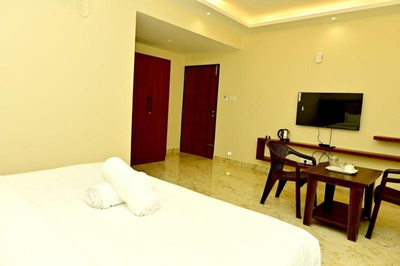 Hotel Downtown Pr Groups Raashi Residency