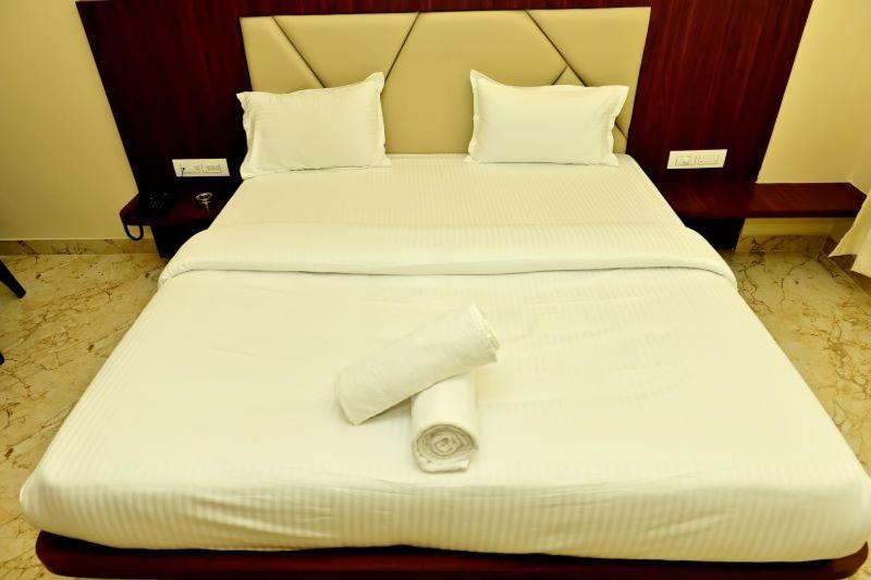 Hotel Downtown Pr Groups Raashi Residency