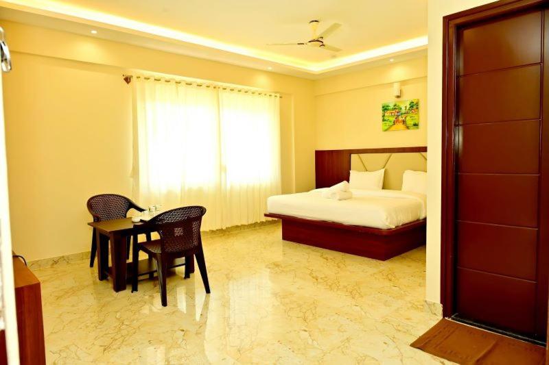 Hotel Downtown Pr Groups Raashi Residency