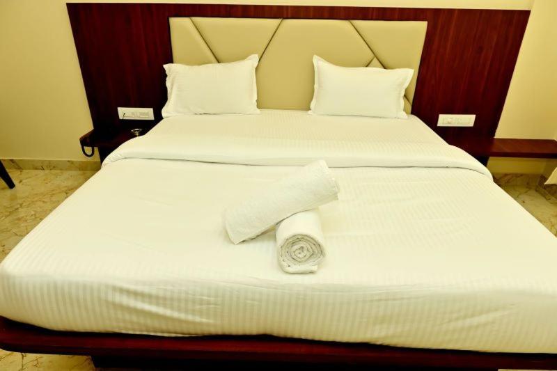 Hotel Downtown Pr Groups Raashi Residency