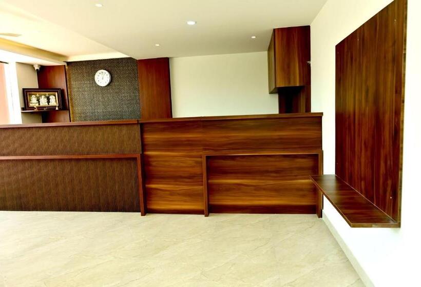 Hotel Downtown Pr Groups Raashi Residency