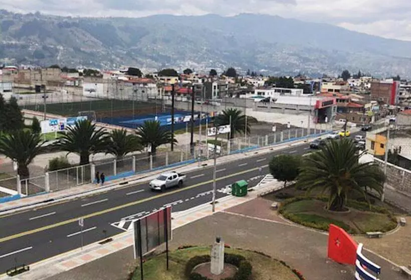 Hotelli Suites La Fontana