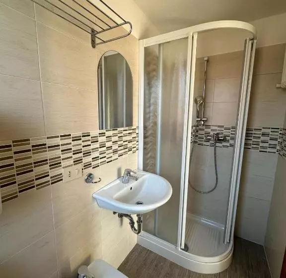 Nuovo Hotel Anthisa