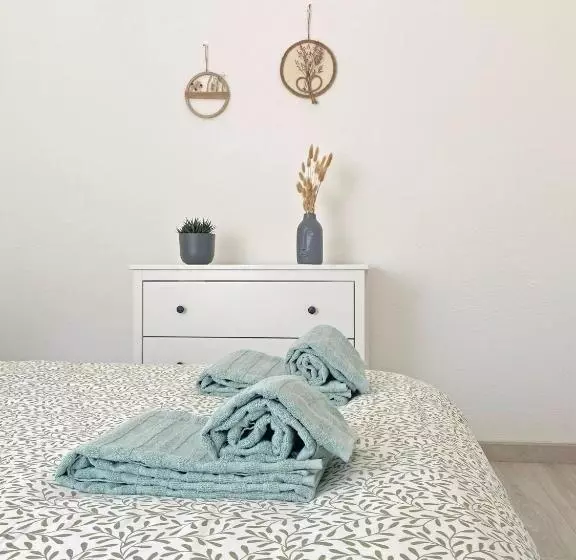 پانسیون Amora S Guest House