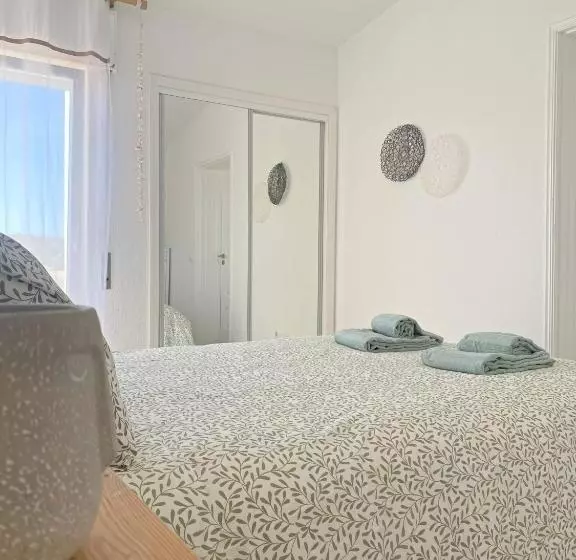پانسیون Amora S Guest House