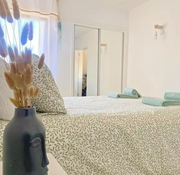 پانسیون Amora S Guest House