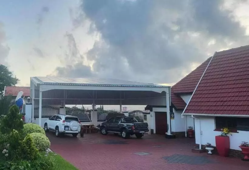 Majatalo Orca Estate Guesthouse Self Catering Accommodation