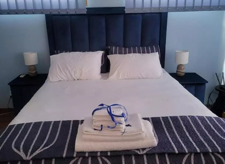 Majatalo Orca Estate Guesthouse Self Catering Accommodation