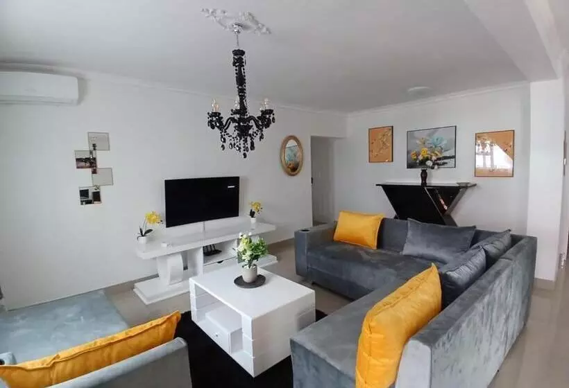 Majatalo Orca Estate Guesthouse Self Catering Accommodation