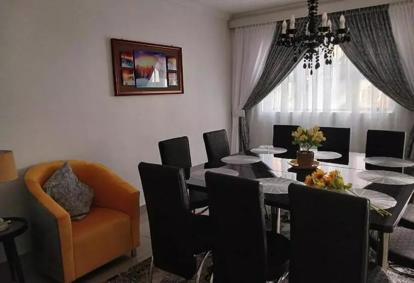 Majatalo Orca Estate Guesthouse Self Catering Accommodation