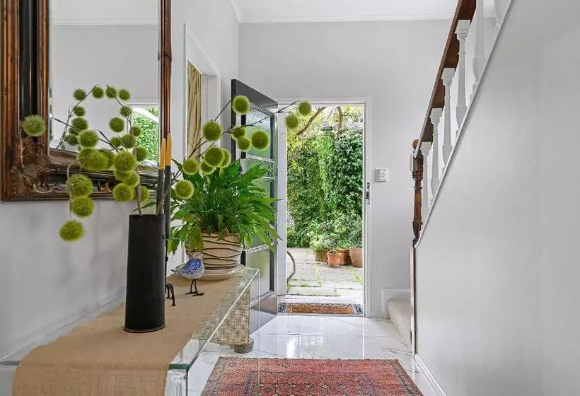 تختخواب و صبحانه Haven Homestay Rotorua