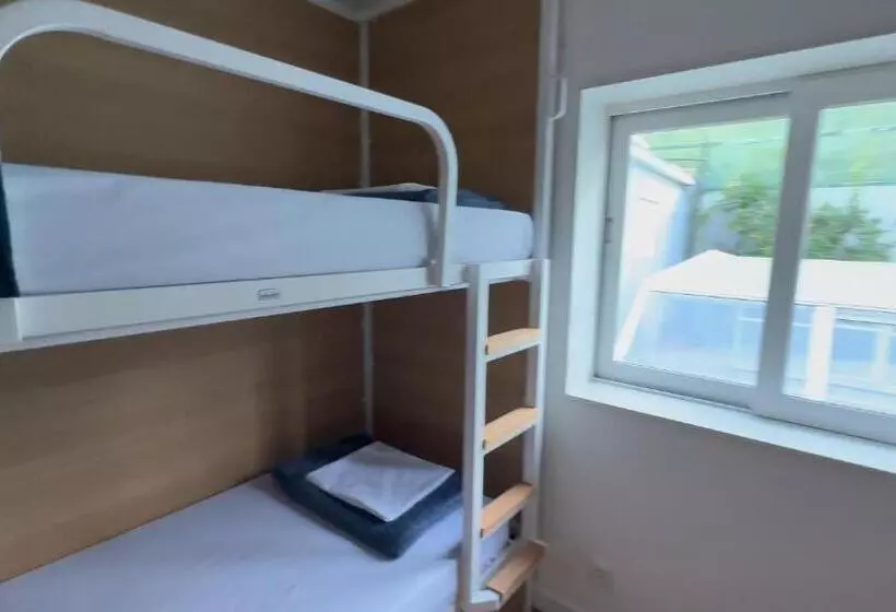 ベッドアンドブレックファースト Vhostel