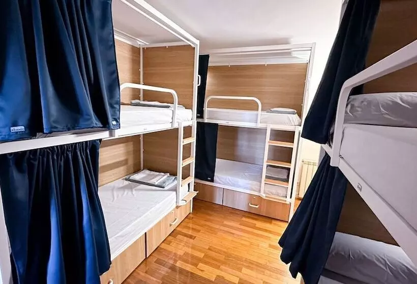 ベッドアンドブレックファースト Vhostel